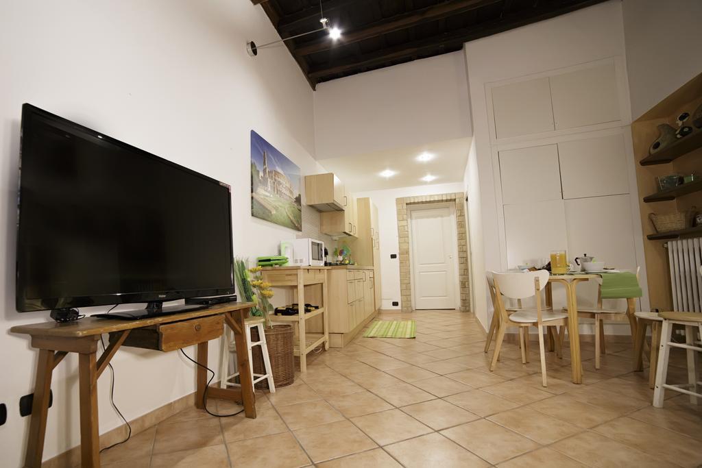 Coliseum Rome Apartments Roma Quarto foto